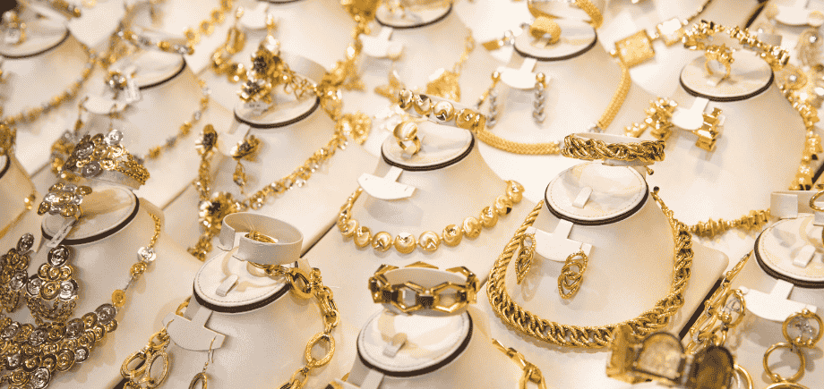 今日金价2025年4月10日：强势飙升 刷新历史纪录